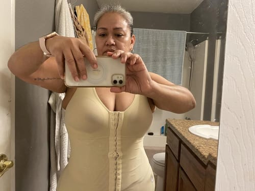 Customer wearing the Faja Bodysuit